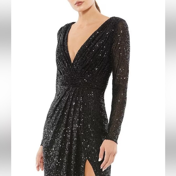Ieena for Mac Duggal Black Long Sleeve Deep Surplice V-Neck Sequin Gown 6 - Picture 3 of 13